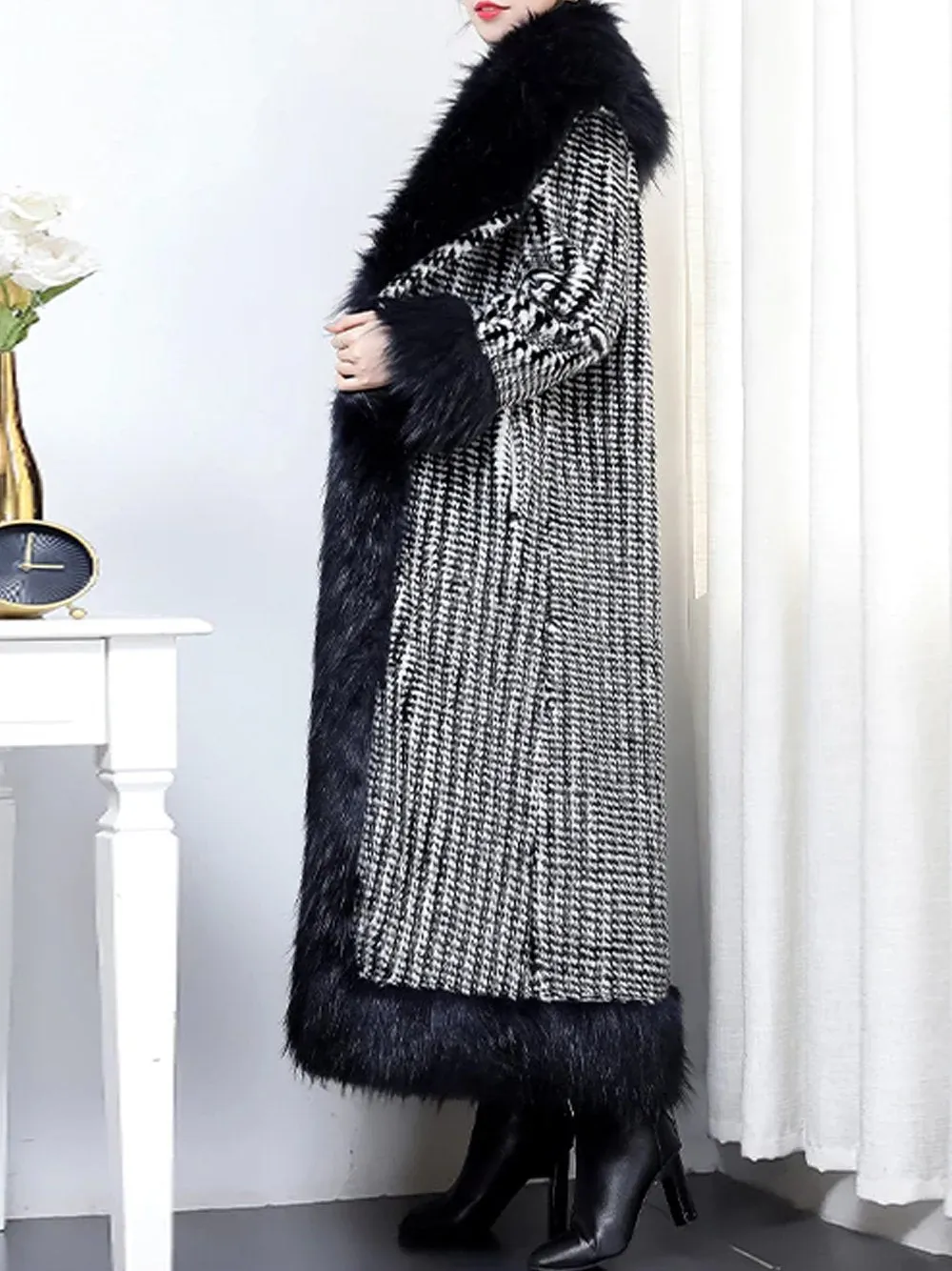 LEELLE Faux Fur Coat