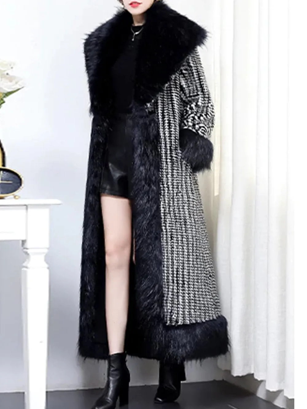 LEELLE Faux Fur Coat