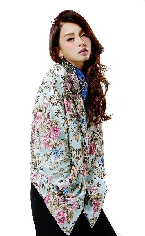 Limited edition jacquard vintage embroidered pastel blue blazer- Hanako