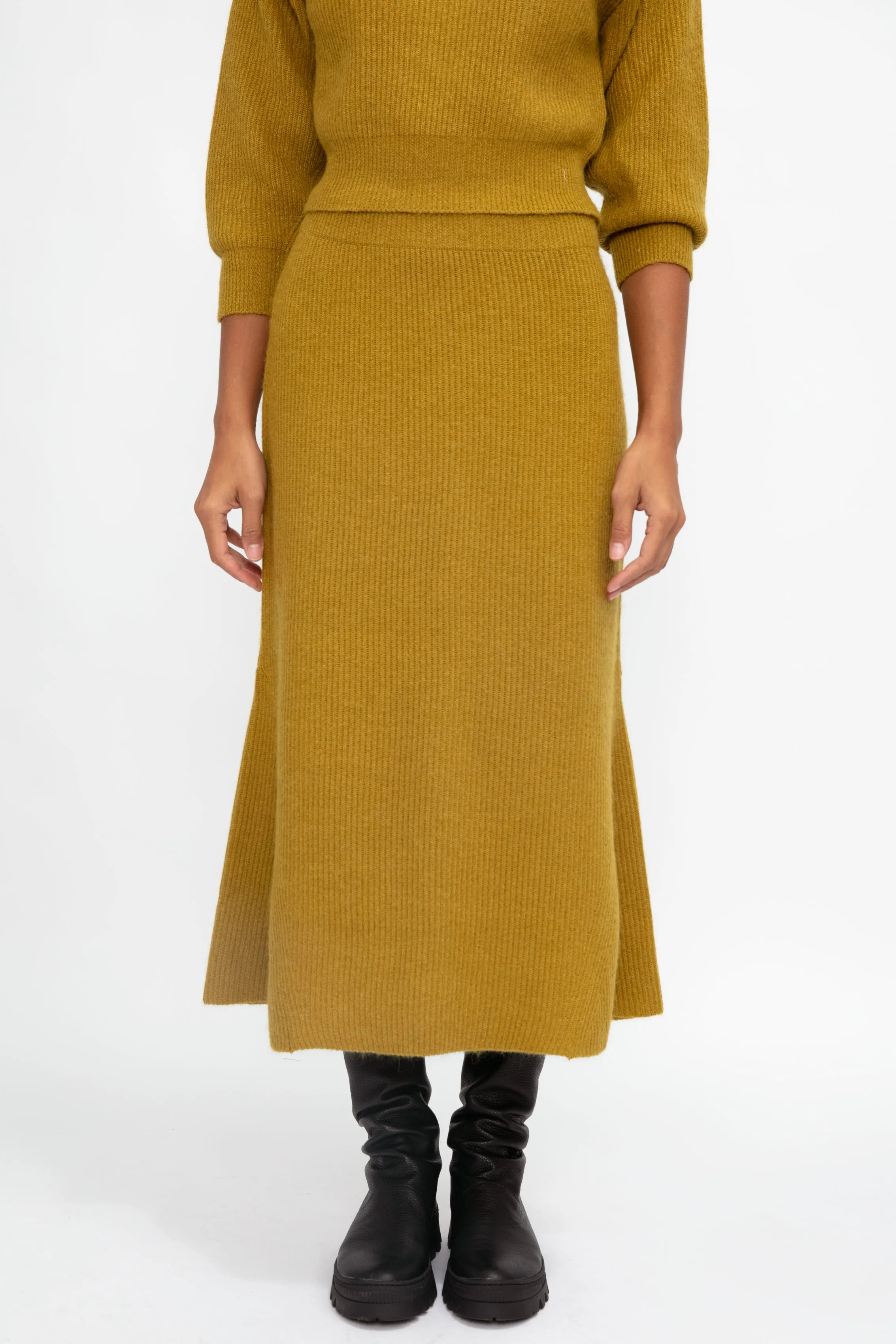 Ribbed Wool Skirt in Curry