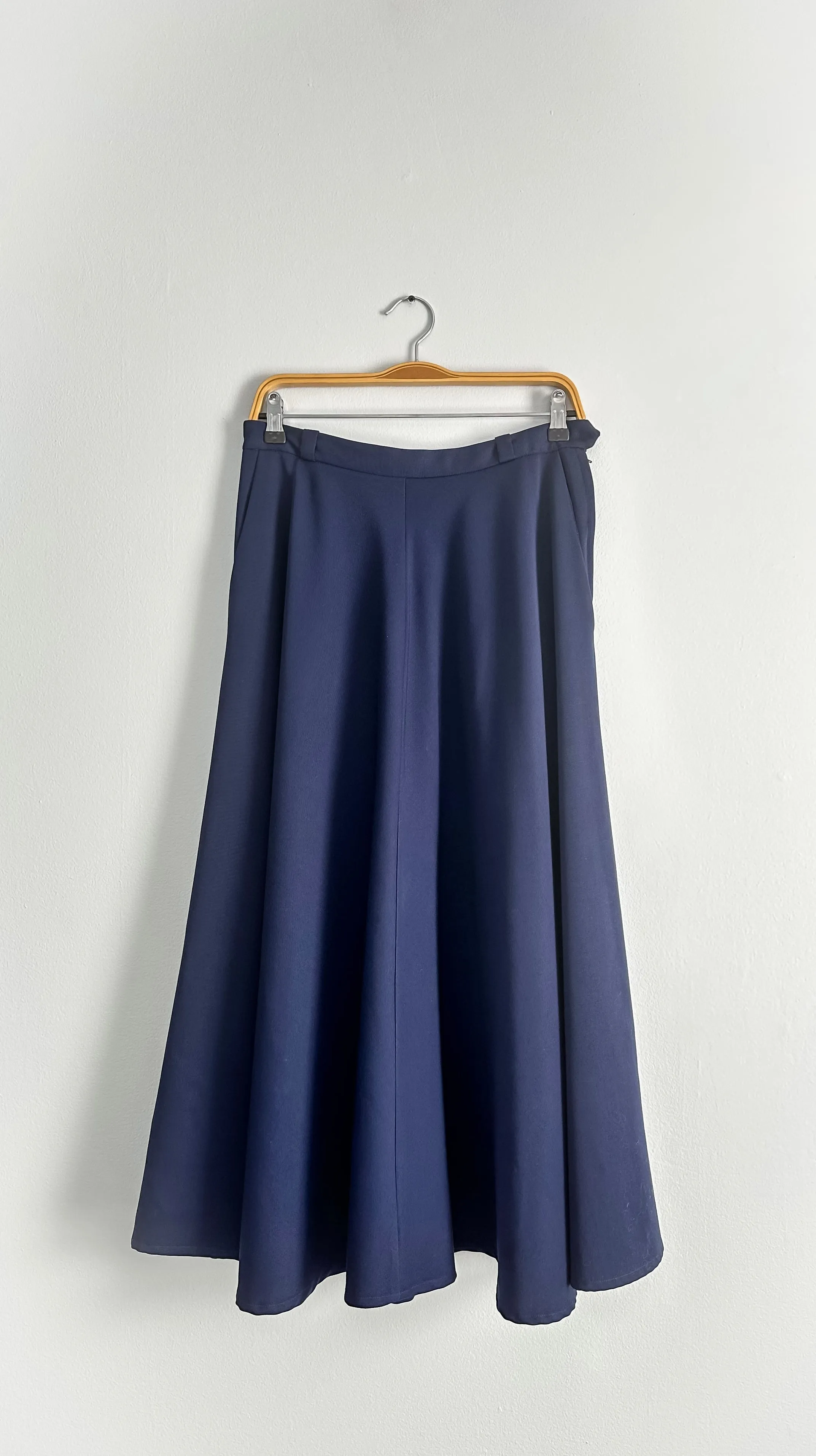 Vintage 90’s Saks Fifth Avenue Navy Wool Circle Skirt (M)