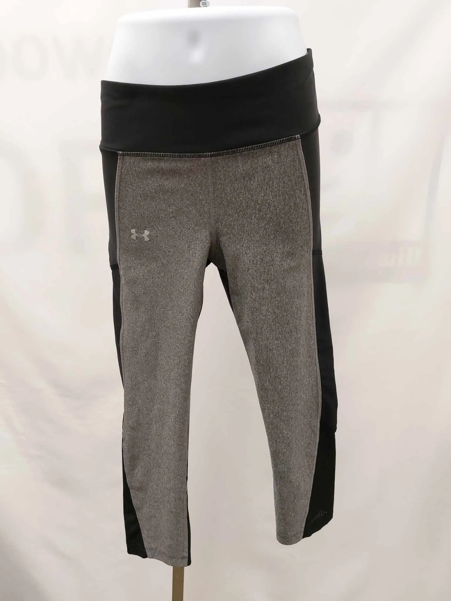 Women's Under Armour  Cropped Leggings, small